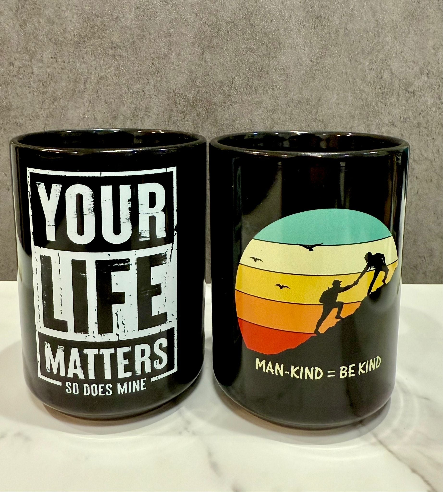 Be Kind Black Glossy Mug